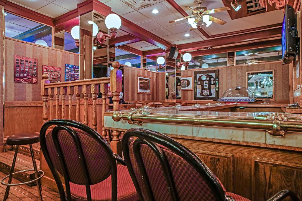 ג'ספר Athabasca Hotel מראה חיצוני תמונה
